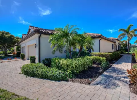 8279 Varenna Dr, Sarasota, FL 34231