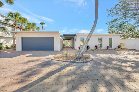 320 Avenida Leona, Sarasota, FL 34242