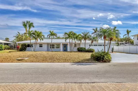 6429 Hollywood Blvd, Sarasota, FL 34231
