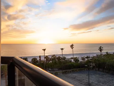 1281 Gulf Of Mexico Dr #404, Longboat Key, FL 34228