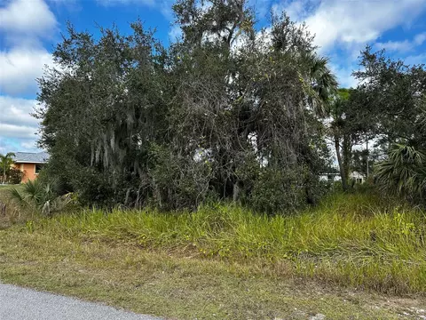 Las Almanos Avenue, North Port, FL 34288
