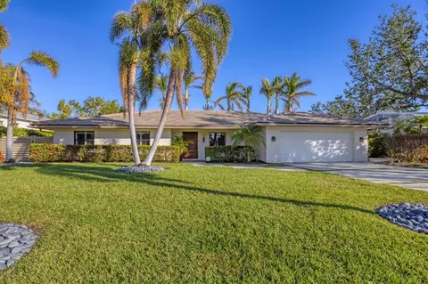 419 Partridge Cir, Sarasota, FL 34236
