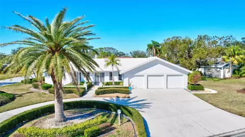 6851 Country Lakes Cir, Sarasota, FL 34243