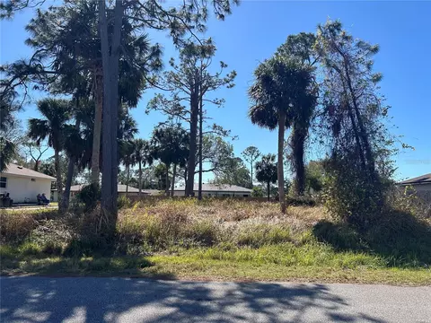 Holin Lane, North Port, FL 34287