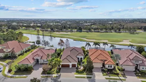 15608 Leven Links Pl, Lakewood Ranch, FL 34202