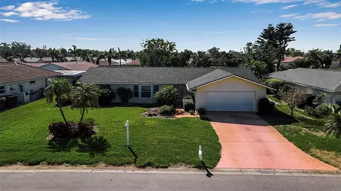 6805 13th Avenue Dr W, Bradenton, FL 34209