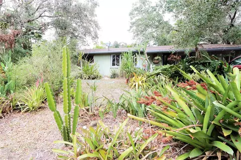 2311 Roselawn Cir, Sarasota, FL 34231