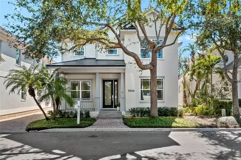 1746 Stapleton St, Sarasota, FL 34239