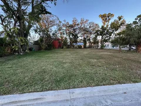 803 Goodrich Ave, Sarasota, FL 34236