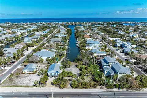 9205 Gulf Dr, Anna Maria, FL 34216