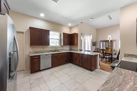 Kitchen - 3310 Twin Rivers Trl, Parrish, FL 34219 photo 2 of 4