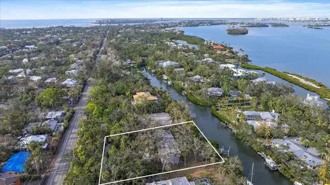 5225 Hidden Harbor Rd, Sarasota, FL 34242