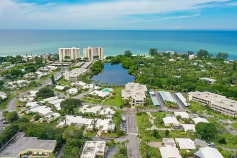 147 Whispering Sands Dr #V29, Sarasota, FL 34242