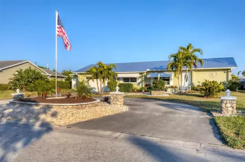 4607 Mangrove Point Rd, Bradenton, FL 34210
