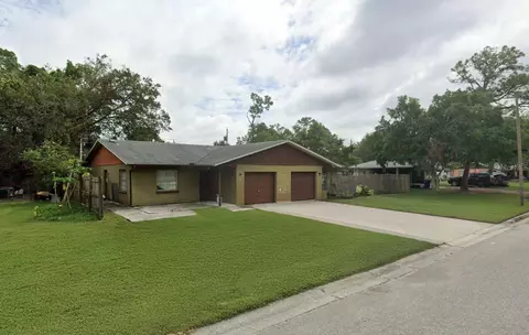5811 4th St E, Bradenton, FL 34203