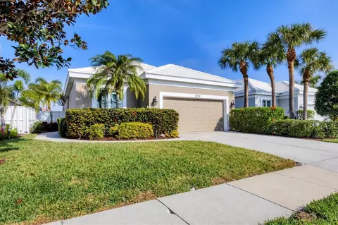 8729 52nd Dr E, Bradenton, FL 34211