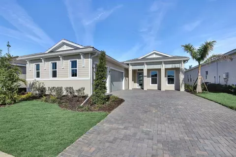 17915 Palmiste Dr, Bradenton, FL 34202