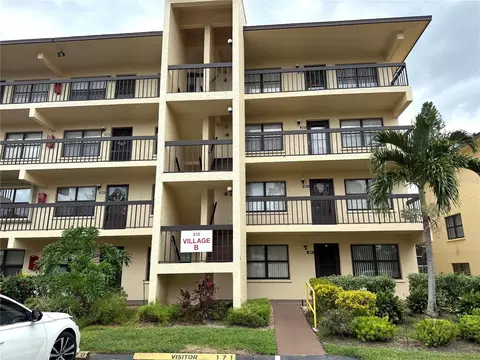 315 30th Ave W #101B, Bradenton, FL 34205