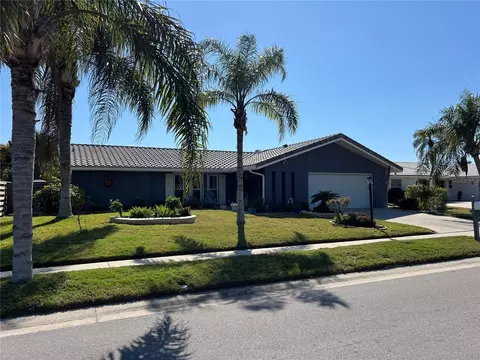 2930 Tuckerstown Dr, Sarasota, FL 34231