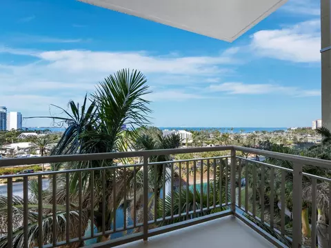 800 N Tamiami Trl #517, Sarasota, FL 34236