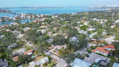 3716 Camino Real, Sarasota, FL 34239