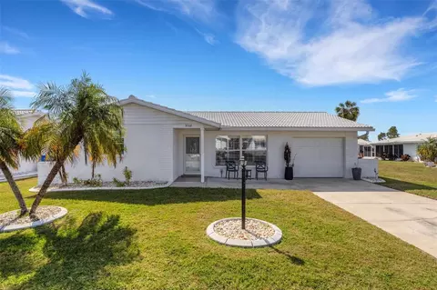 3708 Chinaberry Rd, Bradenton, FL 34208