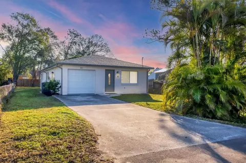 3311 19th St E, Bradenton, FL 34208