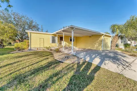 8536 Countess Avenue Cir, Palmetto, FL 34221