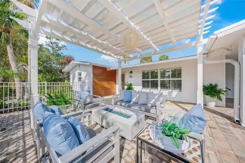 615 Avenida Del Norte, Sarasota, FL 34242