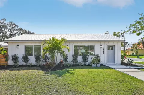 2202 Waldemere St, Sarasota, FL 34239
