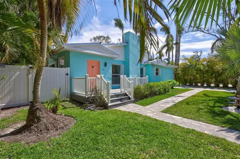 115 24th St W, Bradenton, FL 34205