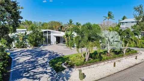 619 Buttonwood Dr, Longboat Key, FL 34228