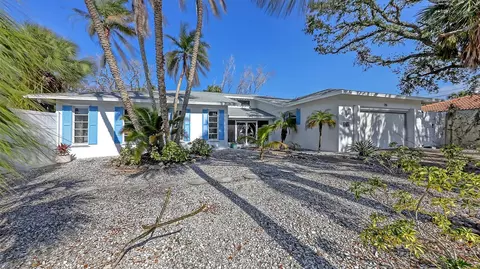 710 Birdsong Ln, Sarasota, FL 34242