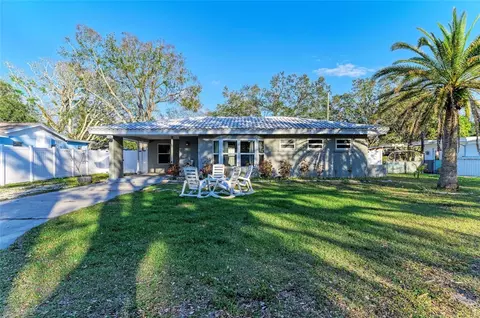 2818 Parandor Pl, Sarasota, FL 34235