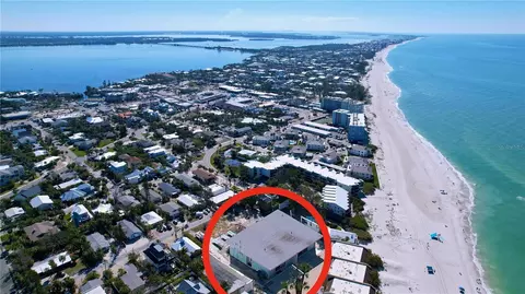 5615 Gulf Dr, Holmes Beach, FL 34217