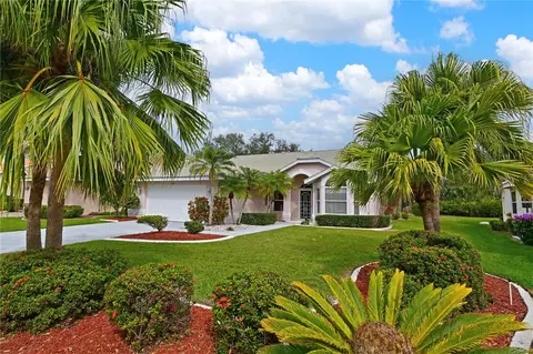 6915 Stone River Rd, Bradenton, FL 34203
