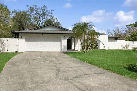 2707 Forest Knoll Dr, Sarasota, FL 34232
