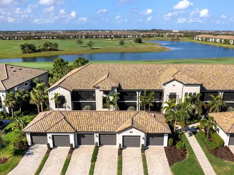 5674 Palmer Cir #202, Lakewood Ranch, FL 34211