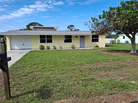 1290 Drury Ln, Englewood, FL 34224