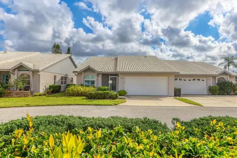 5320 Crestlake Blvd #26, Sarasota, FL 34233