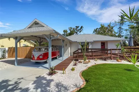 4661 Alligator Dr, Venice, FL 34293