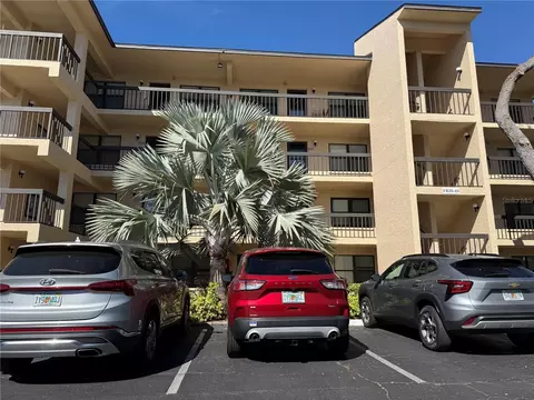 435 30th Ave W #D303, Bradenton, FL 34205