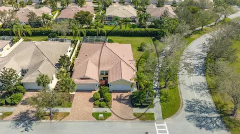 7649 Quinto Dr, Sarasota, FL 34238