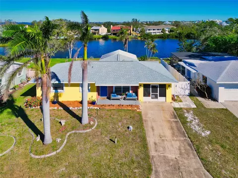 8404 43rd Ave W, Bradenton, FL 34209