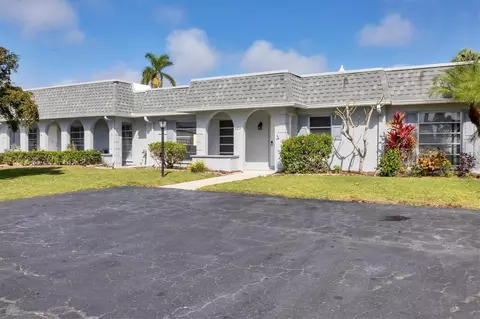4104 35th Ave W, Bradenton, FL 34205