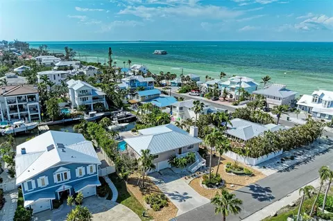 526 Loquat Dr, Anna Maria, FL 34216