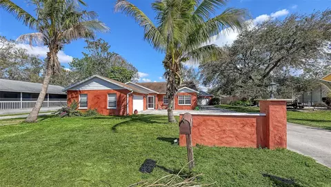 829 Gantt Ave, Sarasota, FL 34232