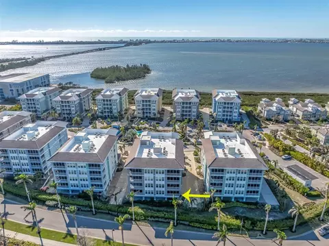 383 Aruba Cir #102, Bradenton, FL 34209