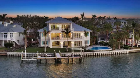 1300 Tangier Way, Sarasota, FL 34239