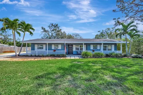 713 45th St W, Bradenton, FL 34209